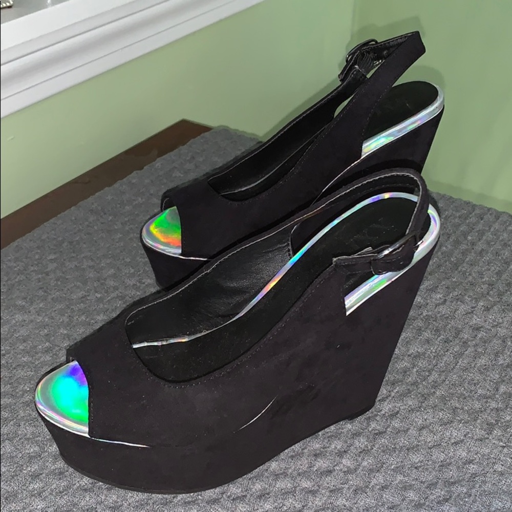 Black platforms